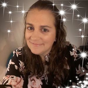 Meet your Posher, Valorie